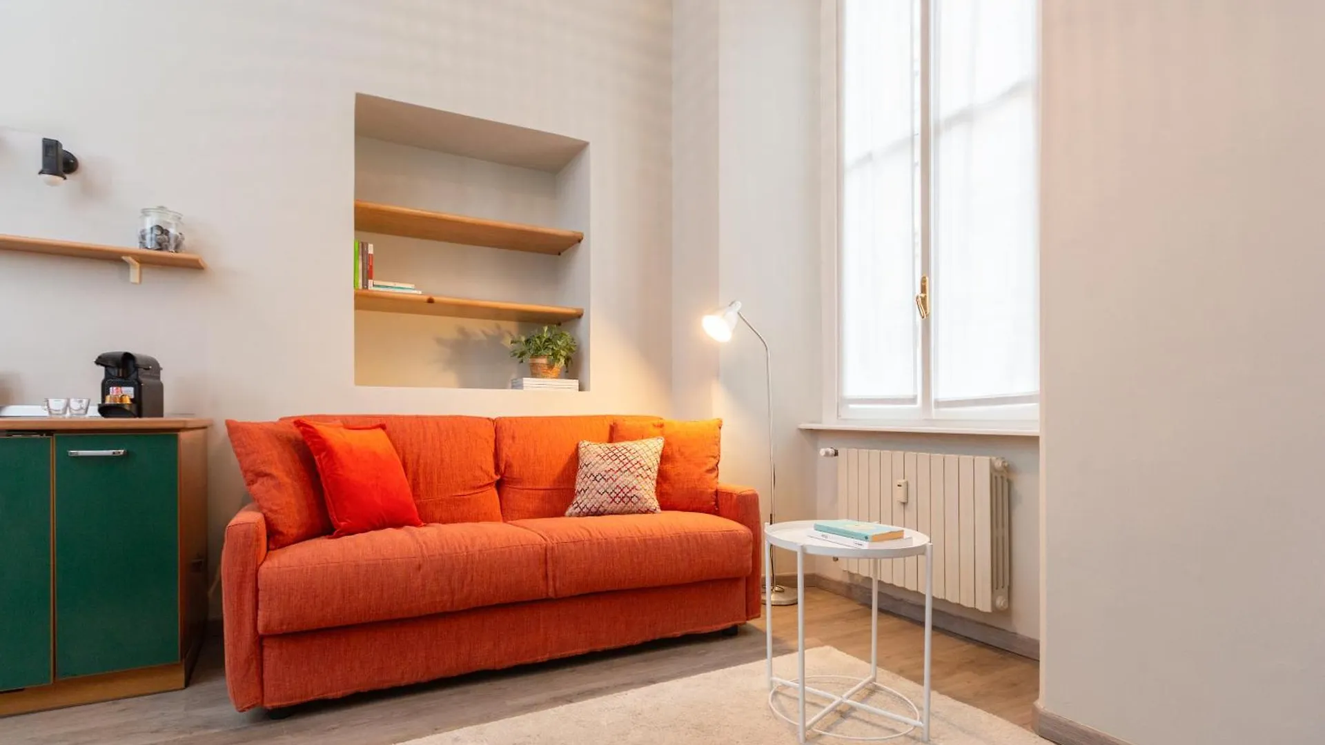 Da Laura Home - City Center - M1 Station Milan Apartment