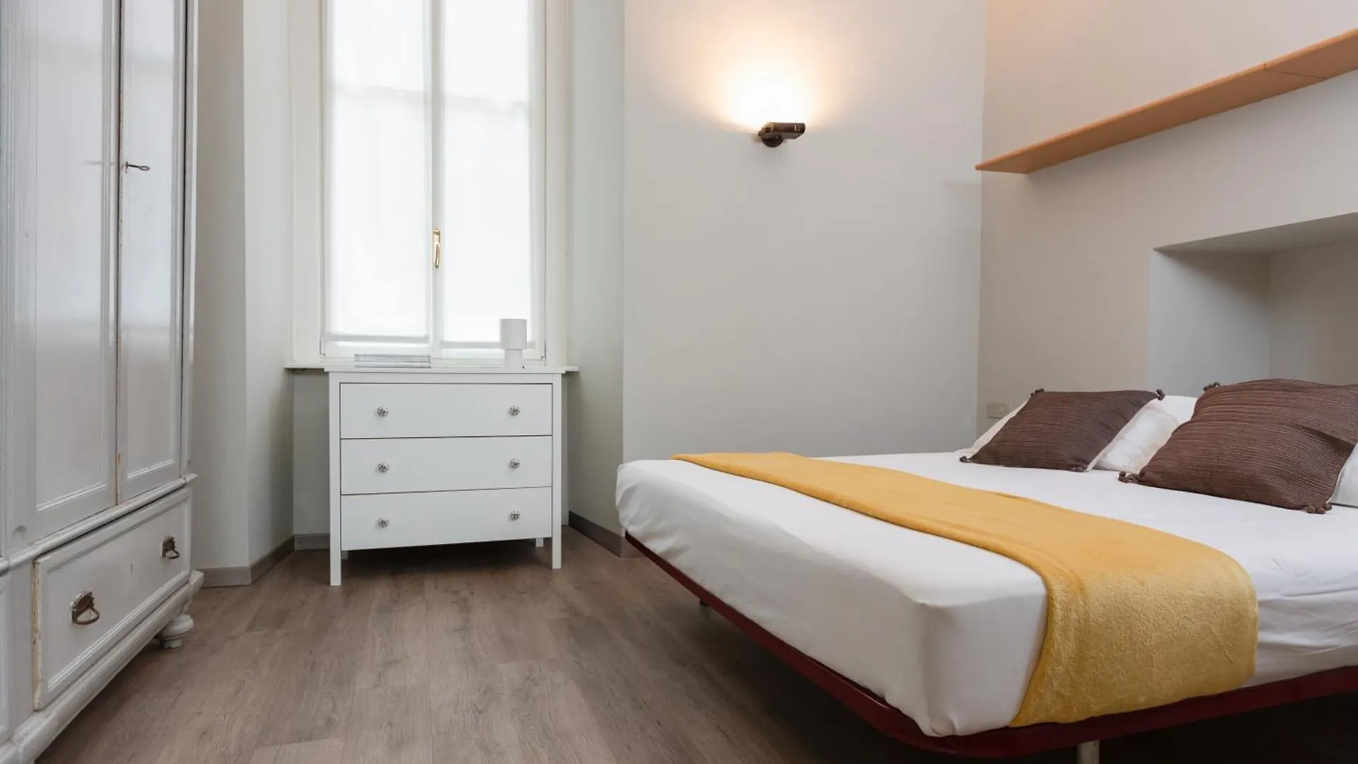 Apartment Da Laura Home - City Center - M1 Station Milan