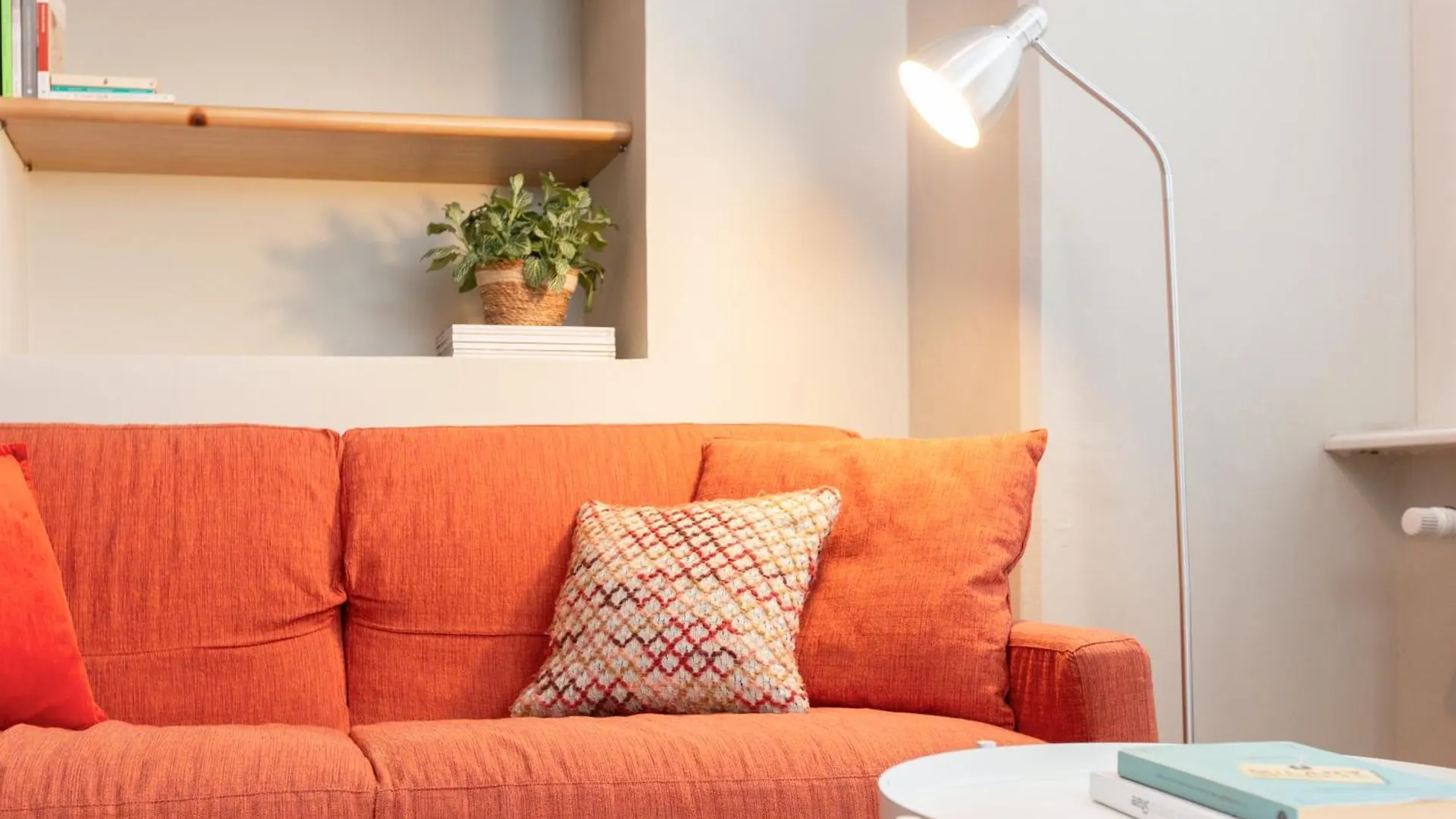 Apartment Da Laura Home - City Center - M1 Station Milan Italy