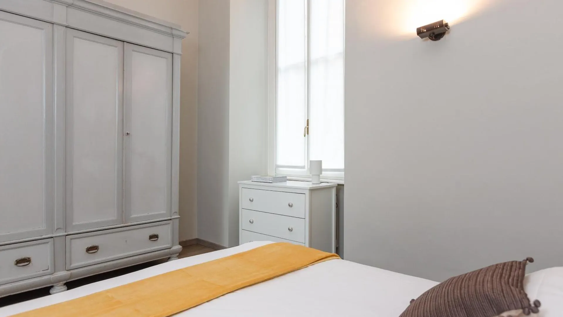 Da Laura Home - City Center - M1 Station Milan